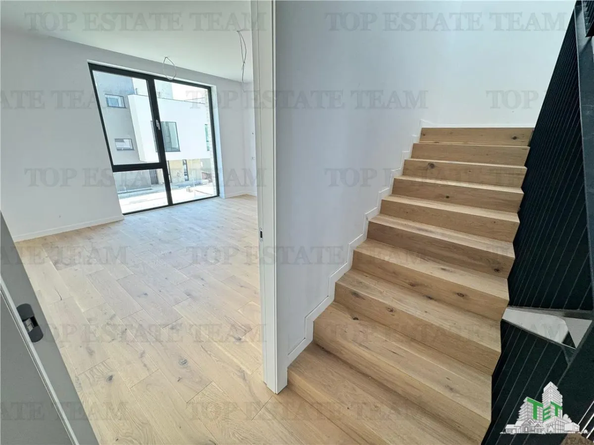 Villa Moderna en Venta en Pipera, Norte de Bucarest | Jardín Privado, Terraza Panorámica y 2 Plazas de Aparcamiento - foto 12