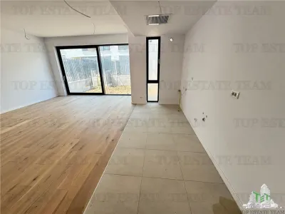 Villa Moderna en Venta en Pipera, Norte de Bucarest | Jardín Privado, Terraza Panorámica y 2 Plazas de Aparcamiento - foto 3