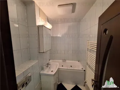 3-Bedroom Apartment - Calarasilor - Braila - foto 8
