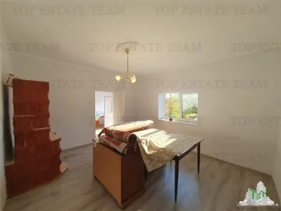 Two Renovated Houses with Bathrooms, Orchard and Vineyard – Pantelimon - foto 2