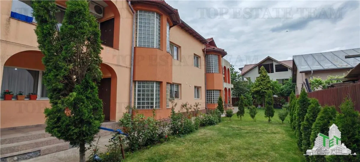 Excepcional Villa 14+ Dormitorios 970m², Terreno 1045m², Dos Garajes, Militari/Rosu - foto 1