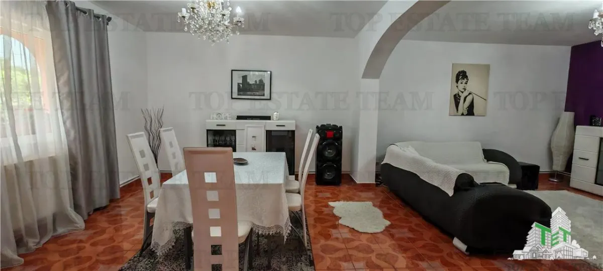 Excepcional Villa 14+ Dormitorios 970m², Terreno 1045m², Dos Garajes, Militari/Rosu - foto 15