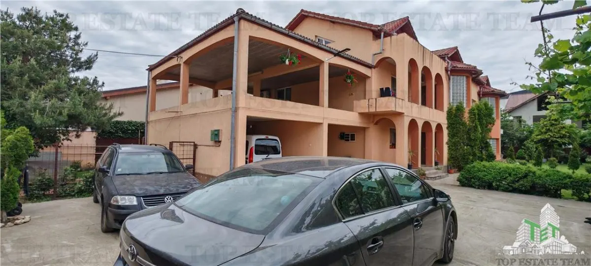 Excepcional Villa 14+ Dormitorios 970m², Terreno 1045m², Dos Garajes, Militari/Rosu - foto 3
