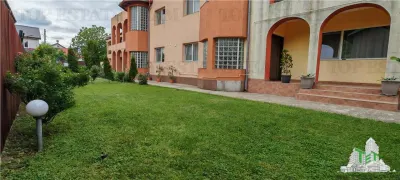 Excepcional Villa 14+ Dormitorios 970m², Terreno 1045m², Dos Garajes, Militari/Rosu - foto 10