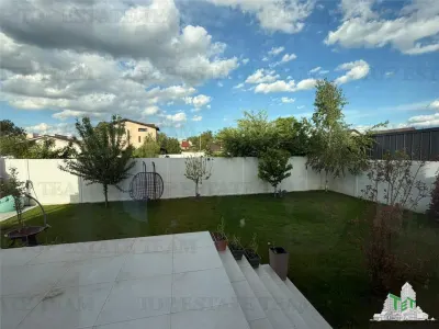 Luxury Detached Villa in Corbeanca – Park Zone | 160 sqm + 495 sqm Plot - foto 11