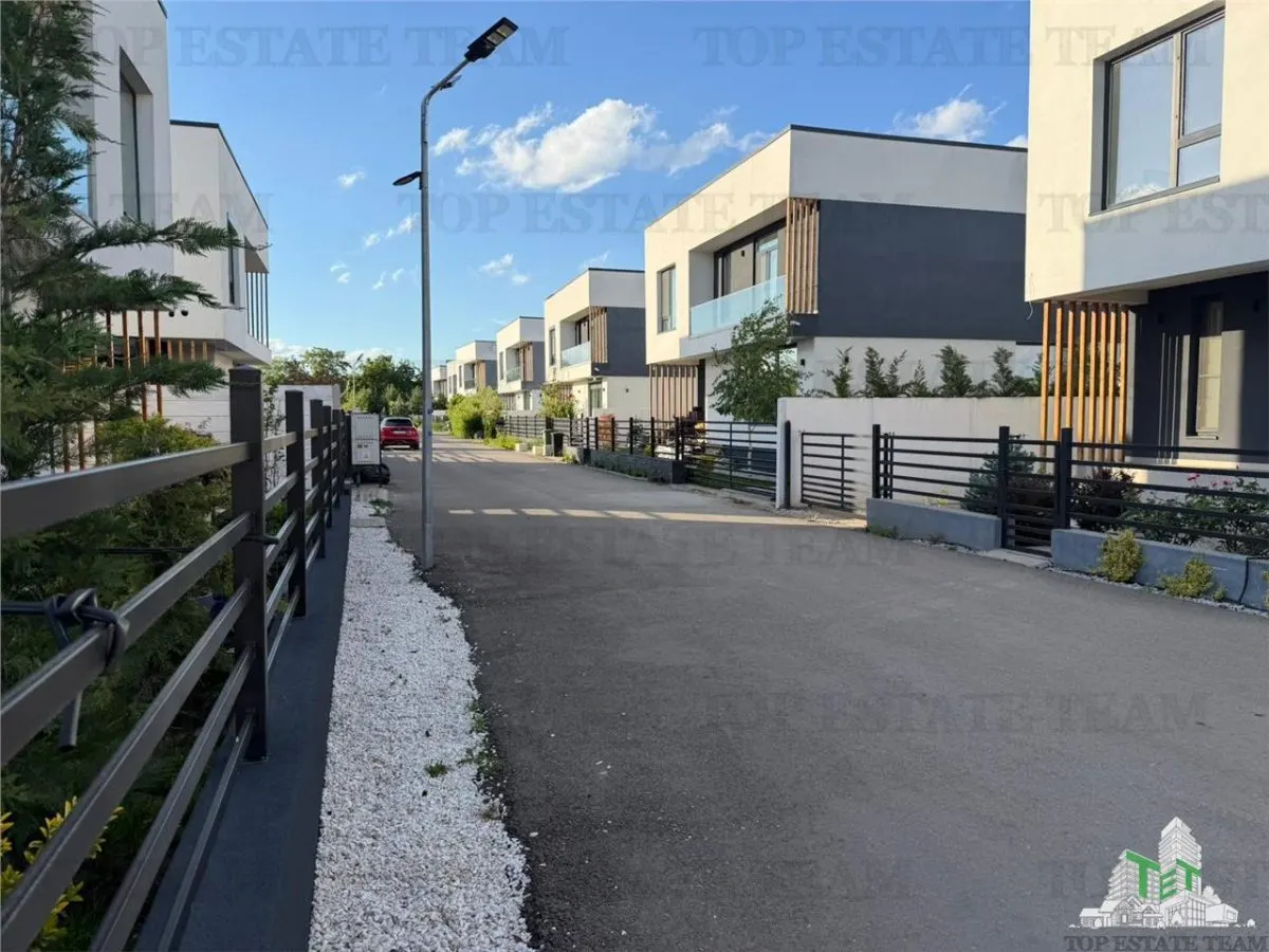 Luxury Detached Villa in Corbeanca – Park Zone | 160 sqm + 495 sqm Plot - foto 5