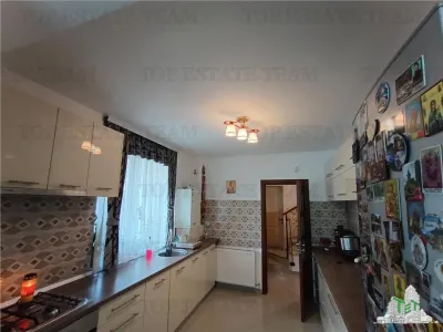 Exceptional P+1 House with 4 Bedrooms, Pergola and Garage in Bragadiru - foto 5