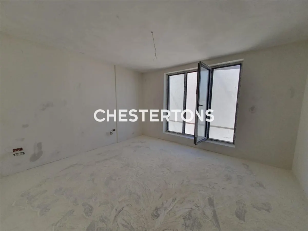 Duplex 8 camere cu doua intrari separate curte comuna Navodari - foto 8