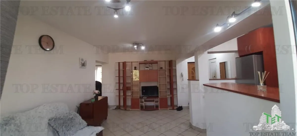 Apartamento de 3 Dormitorios en Venta, Ultracentral Natiunile Unite | Vivienda, Oficina o Inversión Airbnb - foto 3