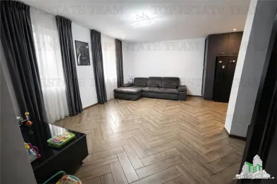 Casa Moderna de 5 Habitaciones Amueblada en Ciorogarla - foto 2