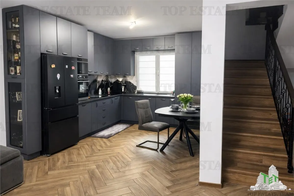 Casa Moderna de 5 Habitaciones Amueblada en Ciorogarla - foto 4