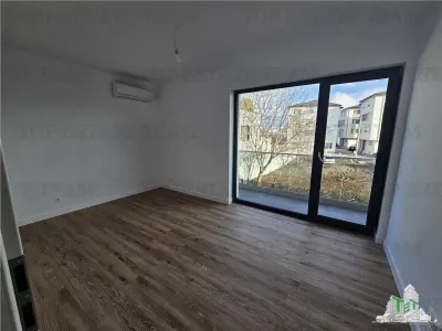 Villa Triplex Premium con Calefacción por Suelo en Chiajna - foto 11