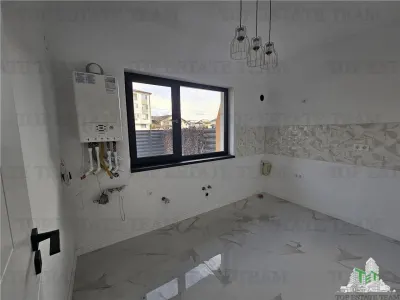 Villa Triplex Premium con Calefacción por Suelo en Chiajna - foto 7
