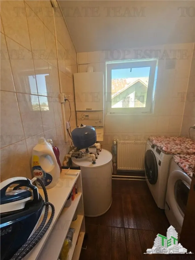 Villa de Construction Propre avec Terrain de 800m² et Garage Double à Dragomiresti-Deal - foto 19