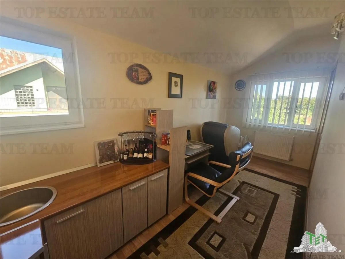 Villa de Construction Propre avec Terrain de 800m² et Garage Double à Dragomiresti-Deal - foto 20