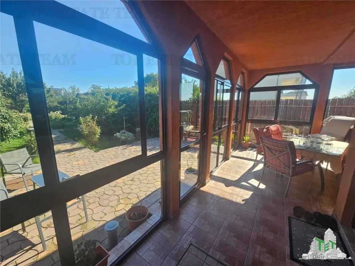 Villa de Construction Propre avec Terrain de 800m² et Garage Double à Dragomiresti-Deal - foto 3