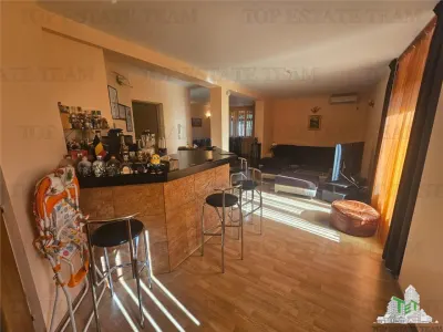 Villa de Construction Propre avec Terrain de 800m² et Garage Double à Dragomiresti-Deal - foto 6