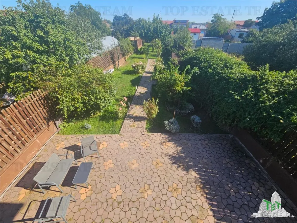 Villa de Construction Propre avec Terrain de 800m² et Garage Double à Dragomiresti-Deal - foto 8