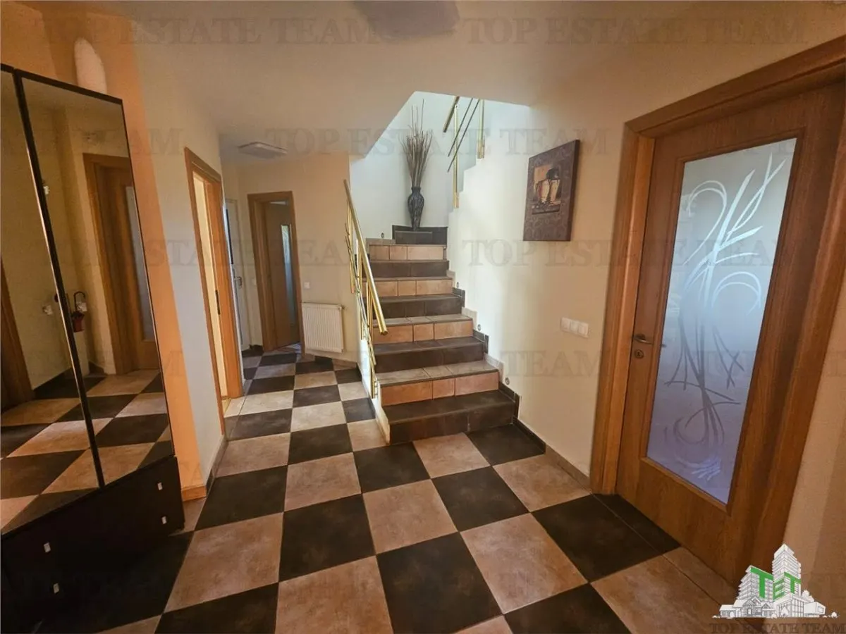 Villa de Construction Propre avec Terrain de 800m² et Garage Double à Dragomiresti-Deal - foto 10