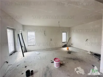 Villa Excepcional, 165 sqm Útiles, 139 sqm Terreno, Zona Exclusiva ROSU-MILITARI - foto 2
