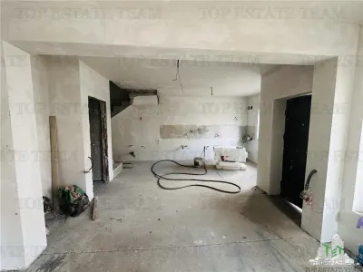 Villa Excepcional, 165 sqm Útiles, 139 sqm Terreno, Zona Exclusiva ROSU-MILITARI - foto 3