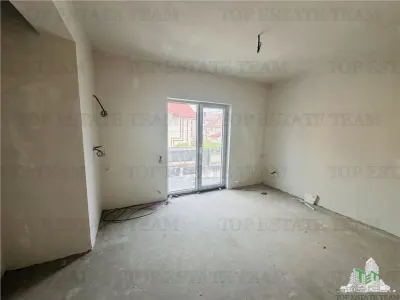 Villa Excepcional, 165 sqm Útiles, 139 sqm Terreno, Zona Exclusiva ROSU-MILITARI - foto 5