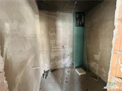 Villa Excepcional, 165 sqm Útiles, 139 sqm Terreno, Zona Exclusiva ROSU-MILITARI - foto 7