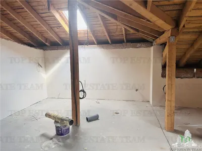 Villa Excepcional, 165 sqm Útiles, 139 sqm Terreno, Zona Exclusiva ROSU-MILITARI - foto 8