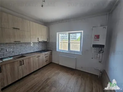 Villa Pareada de 4 Dormitorios + Buhardilla en Roșu - foto 6