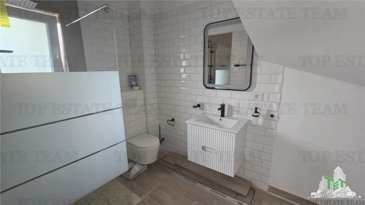 Villa Adosada de 4 Dormitorios en Prelungirea Ghencea-Bragadiru - foto 8