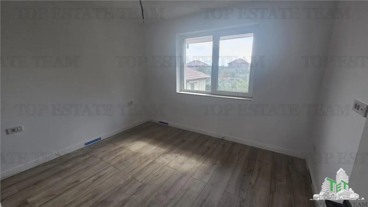 Villa Adosada de 4 Dormitorios en Prelungirea Ghencea-Bragadiru - foto 9