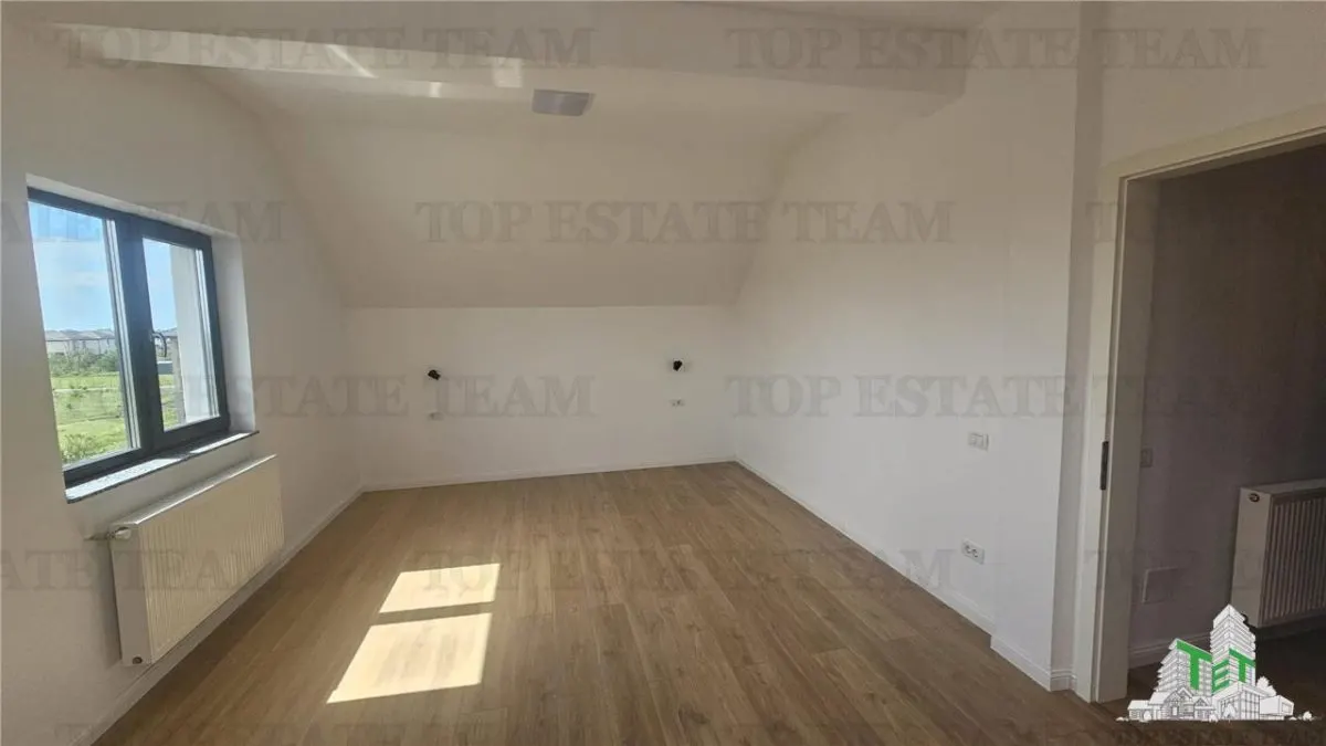 Villa de 5 Dormitorios con Garaje en Prelungirea Ghencea-Bragadiru - foto 12