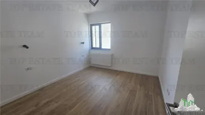 Villa de 5 Dormitorios con Garaje en Prelungirea Ghencea-Bragadiru - foto 14