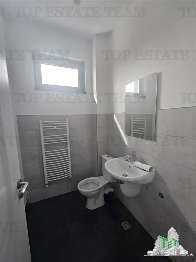 Villa estilo mediterráneo con garaje en Dragomiresti-Deal - foto 7