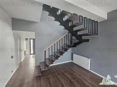 Villa estilo mediterráneo con garaje en Dragomiresti-Deal - foto 9