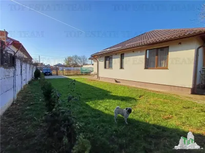 Casa Unifamiliar de 4 Dormitorios con Terreno de 840m² en Clinceni - foto 2