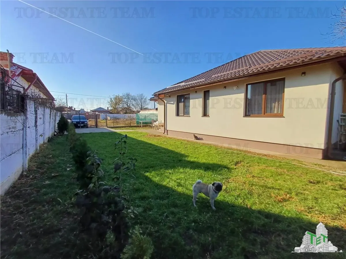 Casa Unifamiliar de 4 Dormitorios con Terreno de 840m² en Clinceni - foto 2