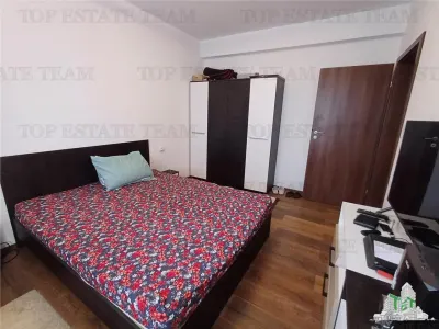 Casa Unifamiliar de 4 Dormitorios con Terreno de 840m² en Clinceni - foto 13