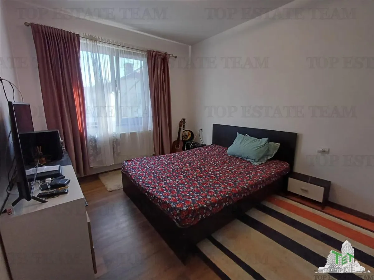 Casa Unifamiliar de 4 Dormitorios con Terreno de 840m² en Clinceni - foto 14