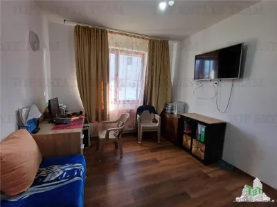 Casa Unifamiliar de 4 Dormitorios con Terreno de 840m² en Clinceni - foto 17