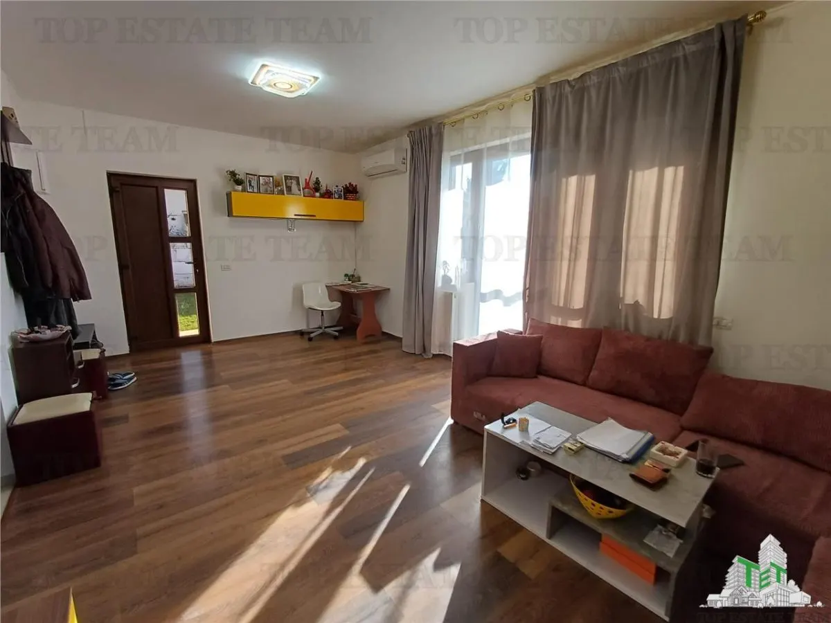 Casa Unifamiliar de 4 Dormitorios con Terreno de 840m² en Clinceni - foto 5