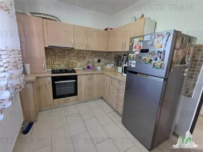 Casa Unifamiliar de 4 Dormitorios con Terreno de 840m² en Clinceni - foto 7