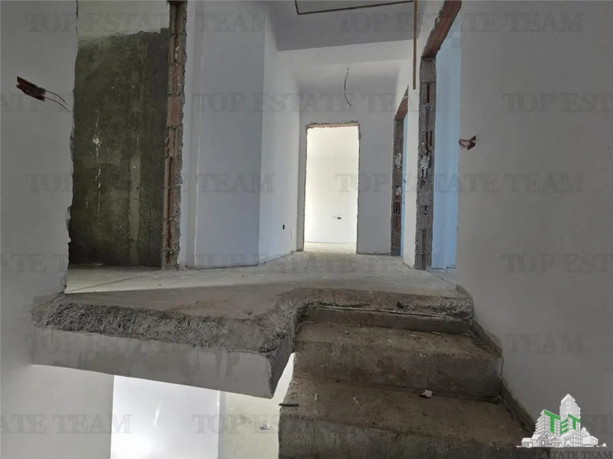Villa Individual de 4 Dormitorios con Calefacción por Suelo Radiante en Ciorogarla - foto 8