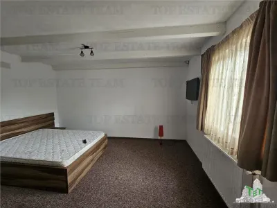 Villa de 5 Dormitorios en Venta con Garaje Subterráneo en Chiajna - foto 9