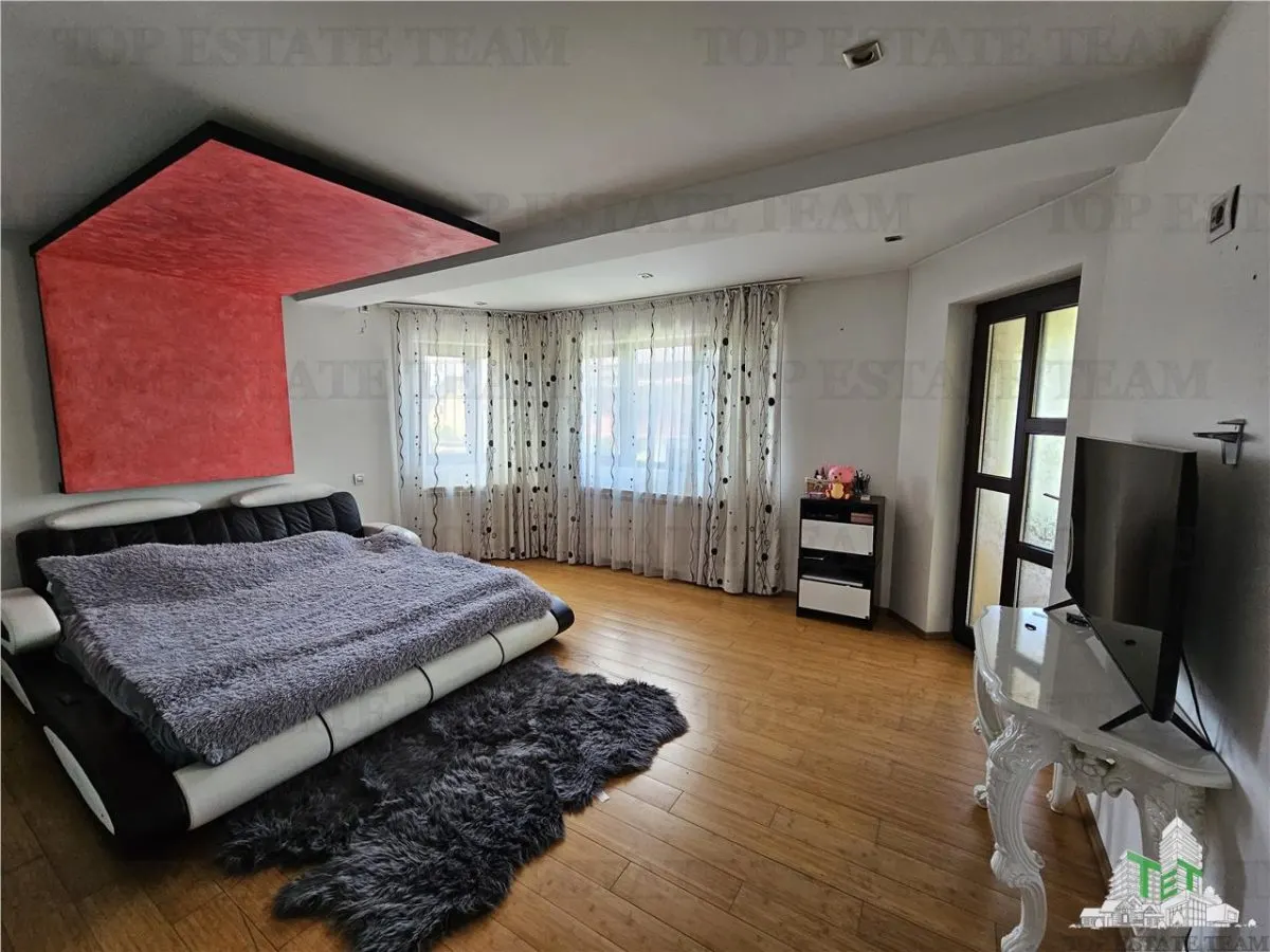 Villa Espaciosa con Salón de 65m² y 300m² Totales en Bragadiru - foto 7