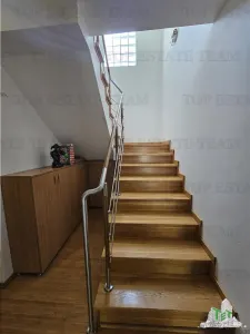 Villa Espaciosa con Salón de 65m² y 300m² Totales en Bragadiru - foto 8