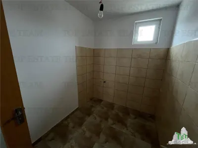 Casa de 4 Dormitorios Terminada con Bomba de Calor en Ciorogarla - foto 12