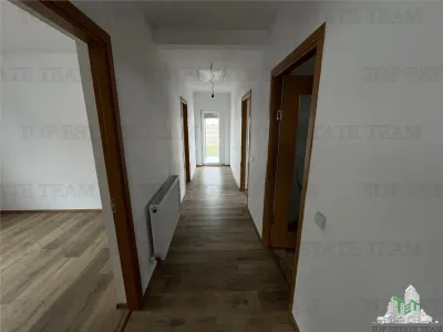Casa de 4 Dormitorios Terminada con Bomba de Calor en Ciorogarla - foto 5
