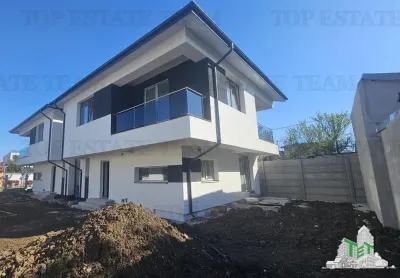 Villa Independiente de Cuatro Dormitorios en Chiajna - Chiajna