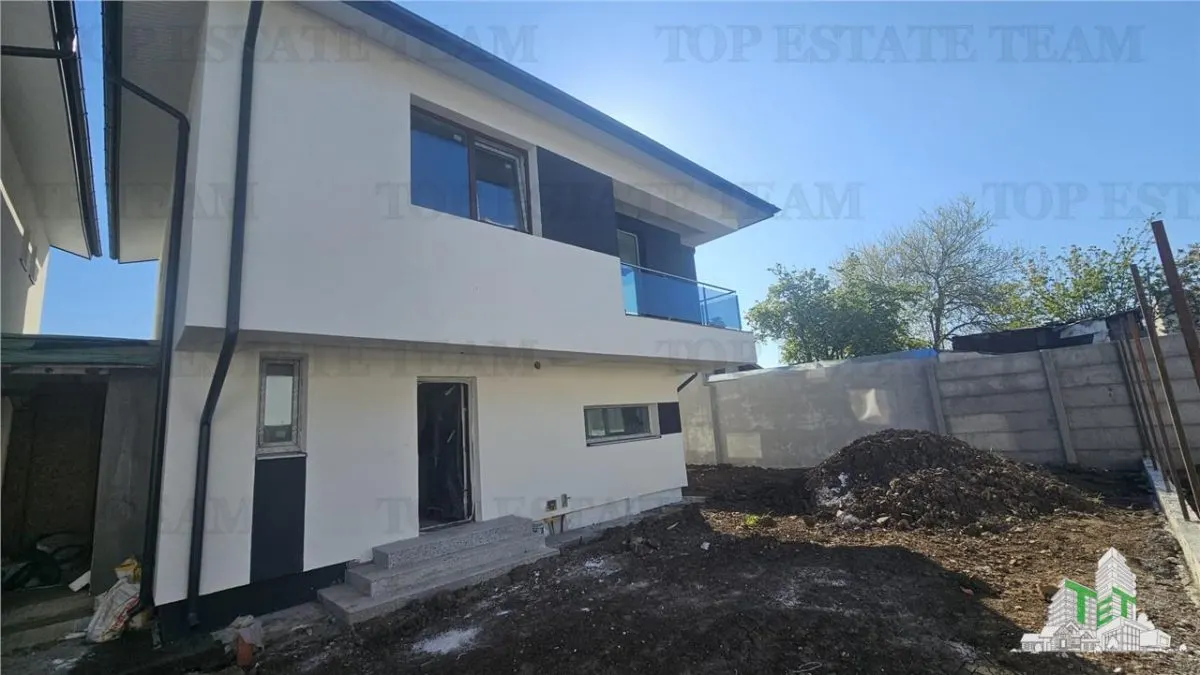 Villa Independiente de Cuatro Dormitorios en Chiajna - foto 3